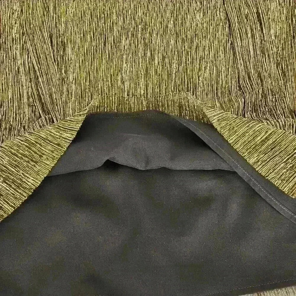 ✨Like New✨ Banana Republic Metallic Flutter Sleeve Top, Gold, Size S - Picture 6 of 10